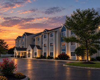 Microtel Inn & Suites by Wyndham Dover - Dover - Building