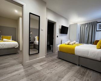 Pearl & Pebbles Eastbourne - Eastbourne - Bedroom
