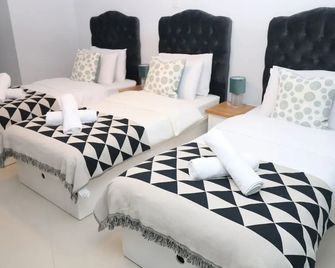 The Spinney - Bracknell - Bedroom