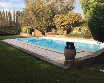 Rental with Private Pool (exclusively for rent) 5/6 - Ле-Боссе - Басейн