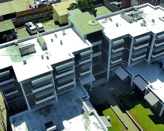 R Executive Apartments - Harare - Building