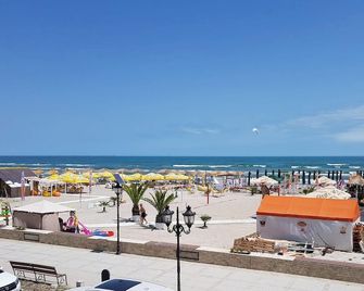 Wave 1 Promenada Apartments - Mamaia - Beach