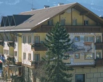 Hotel Bellaria - Predazzo - Rakennus