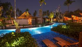 Gili Air Lagoon Resort - Pemenang - Bể bơi