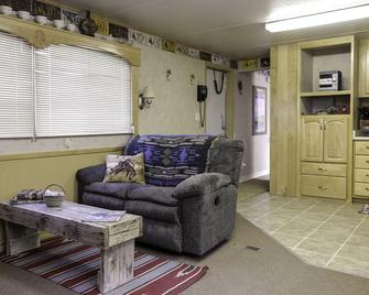 Jma Bunkhouse - Riverton - Living room