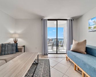 1Br/1Ba Sleeps 4 Near Beach w/ Breathtaking Ocean Views - Gulf Shores - Sala de estar