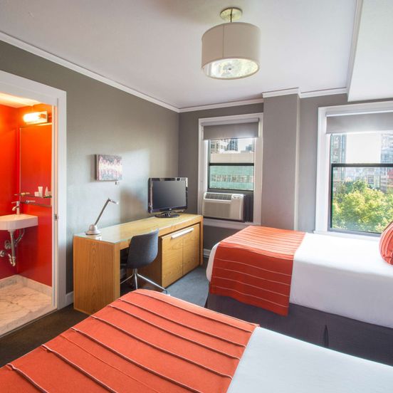 Hotel Max image 1