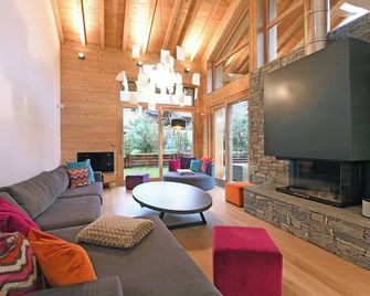 Luxury chalet Samoëns 14p, close to ski slopes and village center - Samoëns - Salon