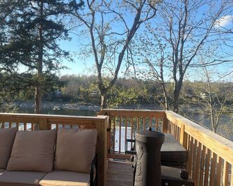 3-bedroom luxury condo at Herrington Lake with lakeviews and Tesla charging - Lancaster - Balcón