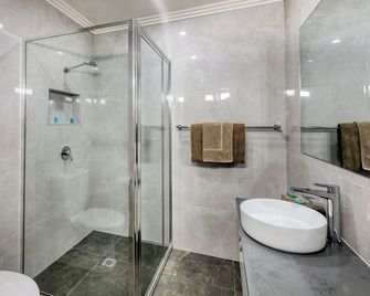 Saltbush Motor Inn - Hay - Badkamer