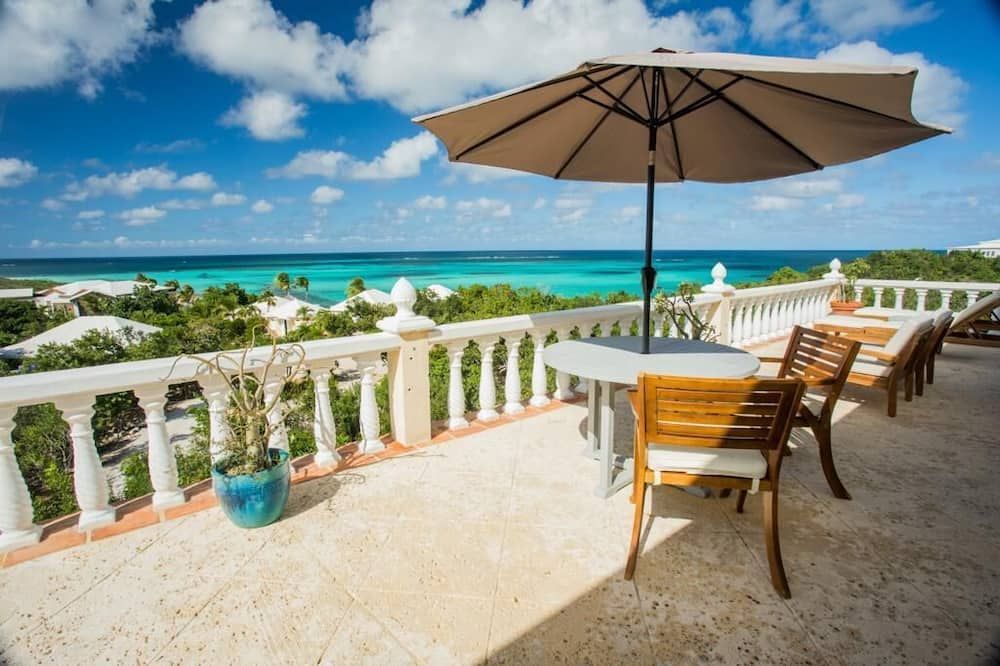 Penthouse Mimosa Great Views, Oceanfront Estate - Shoal Bay - Balkon