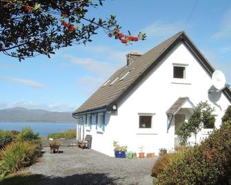 Comfortable cottage by the sea - Ardgroom - Edificio