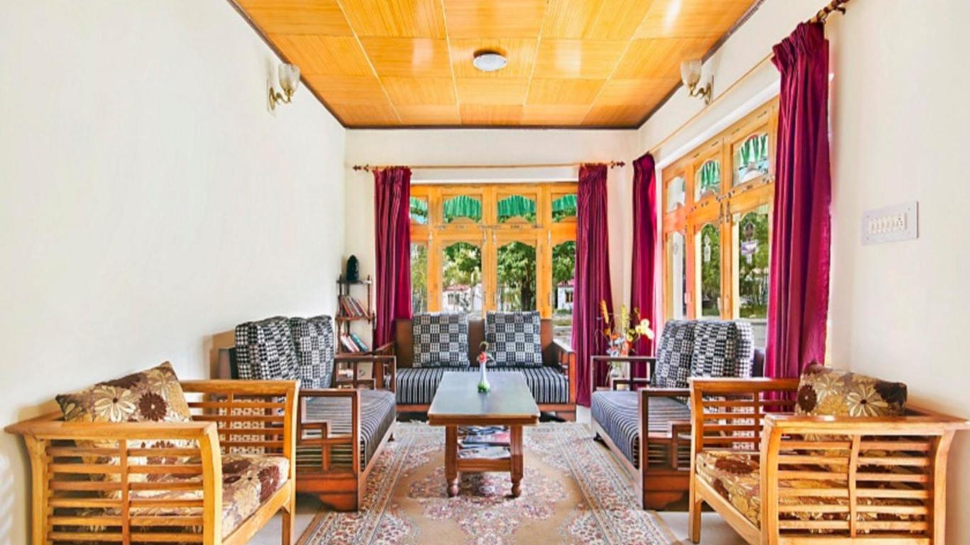 هيمالايان إكو ريزورت