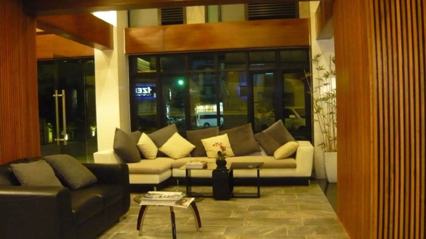 ไอเซนบัดเจทโฮเทลแอนด์เรสซิเดนซ์