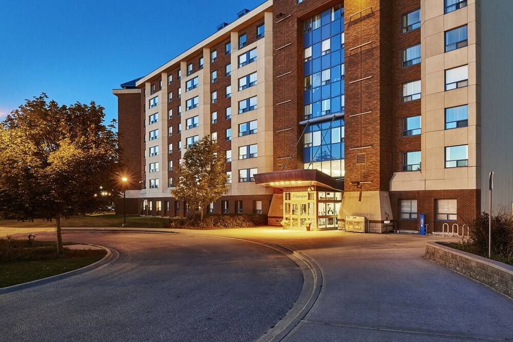 Residence & Conference Centre- Barrie - Barrie - Bina