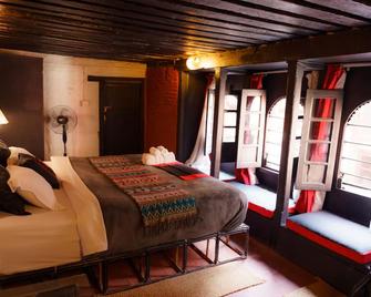 Hira Guest House - Lalitpur - Bedroom