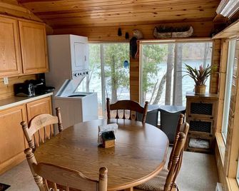 The Point Cabin On The Chetek Chain Of Lakes - Chetek - Comedor