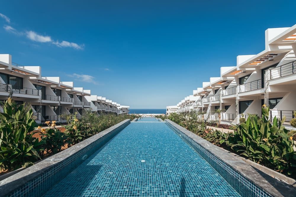 Pearl Island Homes - Kyrenia - Pool