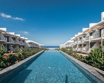 Pearl Island Homes - Kyrenia - Pool