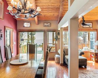 Frosted Shore by AvantStay Luxury Lake Views - Incline Village - Dining room