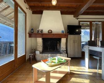 Chez Lalanne - Beost - Laruns - Living room