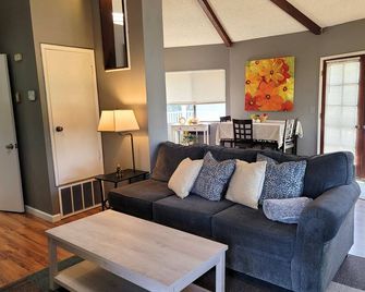 Keighley Private Guest House in fabulous San Diego near all attractions! - San Diego - Soggiorno