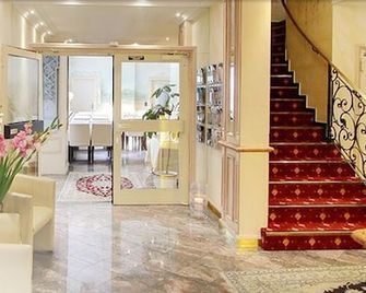 Hotel Condor - Munich - Stairs