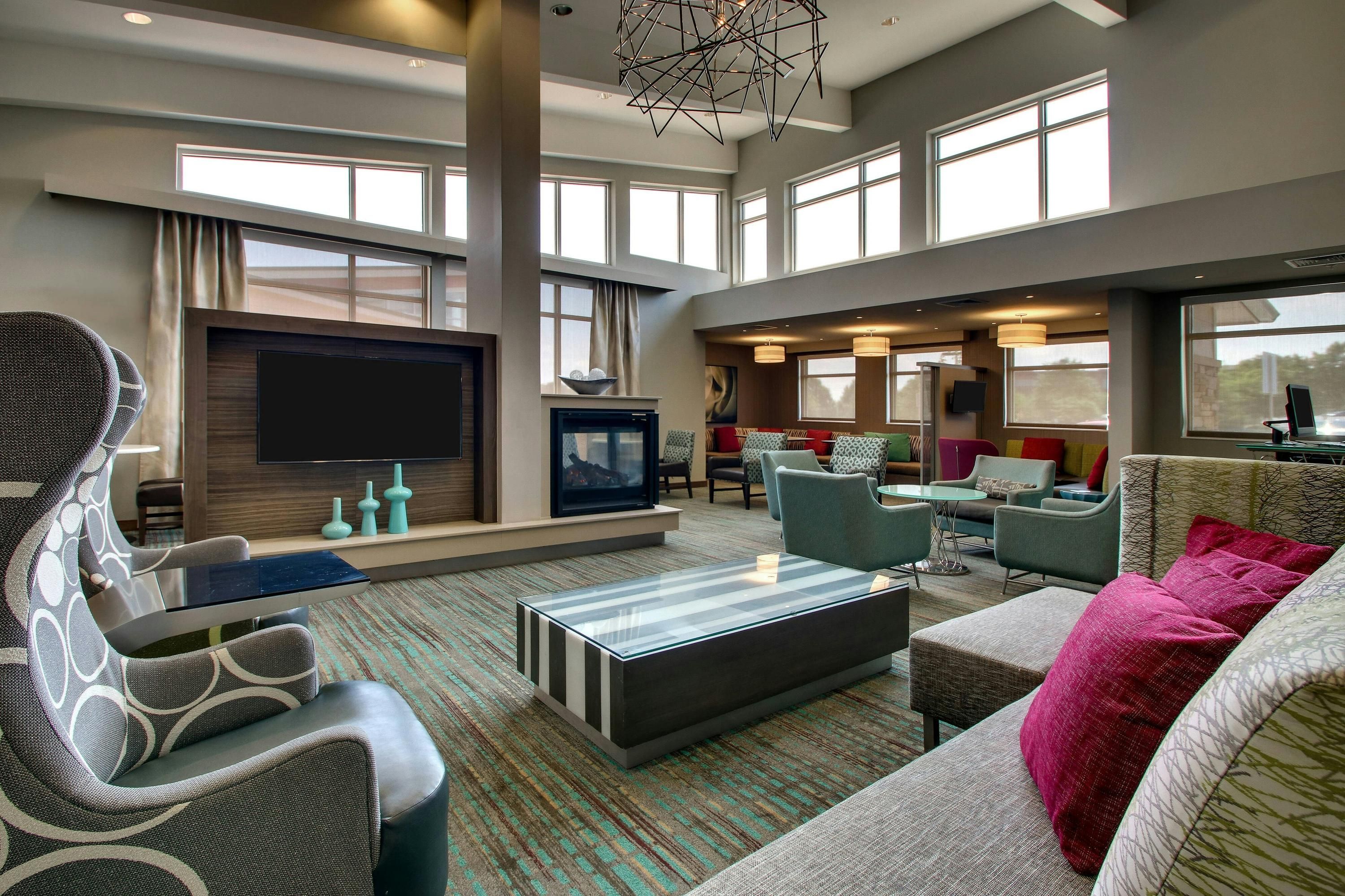 Residence Inn by Marriott Philadelphia Valley Forge/Collegeville - Collegeville - Lounge