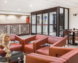 Baymont Inn & Suites Columbia Fort Jackson - Columbia - Area lounge
