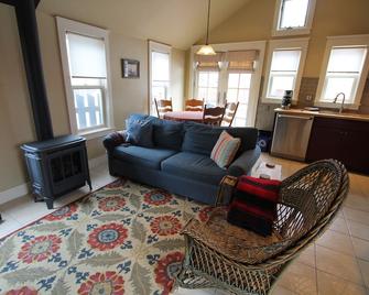 The Alley House, Location! 1/2 Block To Elk Ave - Crested Butte - Living room