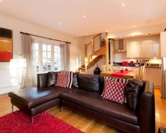 Dbs Serviced Apartments - Derby - Living room