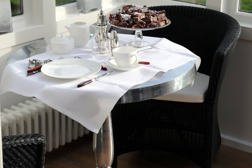 Inn on the Lake - Waterland