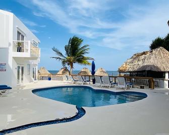 Mata Rocks Resort - סן פדרו - בריכה