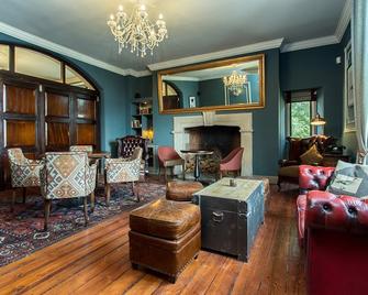 Stanton Manor Hotel - Chippenham - Living room