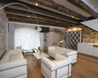 Divota Apartment Hotel - Split - Wohnzimmer
