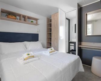 كلوب ديل سولي مارينا روميا إيزي كامبينج فيليدج - مارينا روميا - غرفة نوم