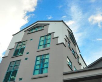 Tat Place Hotel - Kuala Belait - Building