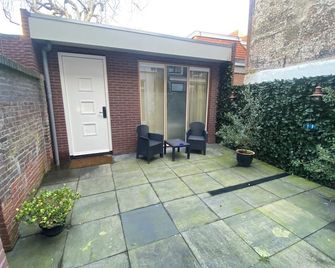 Hotel La Noire - Delft City Centre - Delft - Terasa