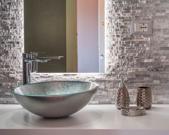 Blossoms of Siena, Adults Only - Siena - Bathroom