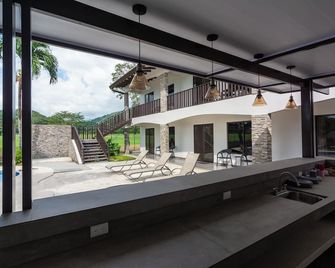 Hotel Green - ג'אקו - פטיו