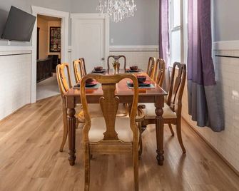 Perfect Corp 4br 5bed Victorian - Safe &convenient - San Francisco - Dining room