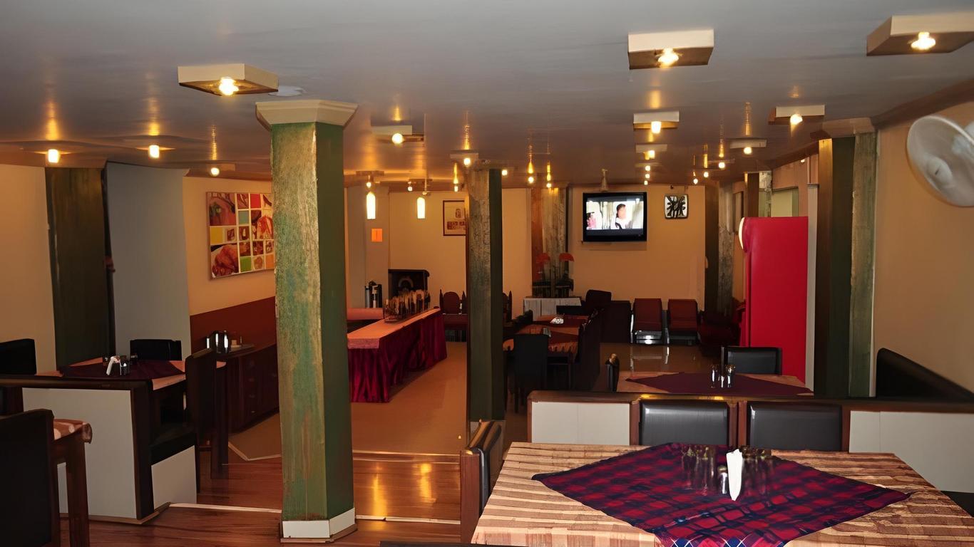 Hotel Savera Palace