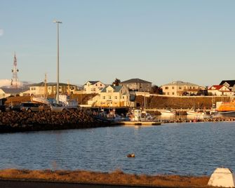 Hvammur Apartments by the Harbour - Hofn - Edificio