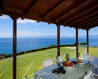 Finisia House Two - Elia Laconia - Elea - Balcony