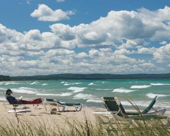 Jolli-Lodge~beach Resort In Leland - Leland - Beach