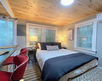 Cheerful Studio Close to Everything 12 - Edgecomb - Bedroom