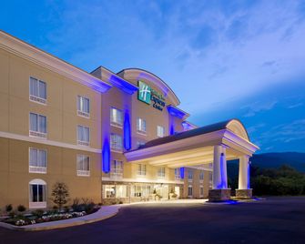 Holiday Inn Express & Suites Caryville By IHG - Caryville - Gebäude