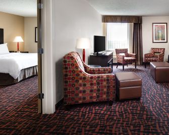 Holiday Inn Wichita East I-35 By IHG - וויצי'טה - סלון