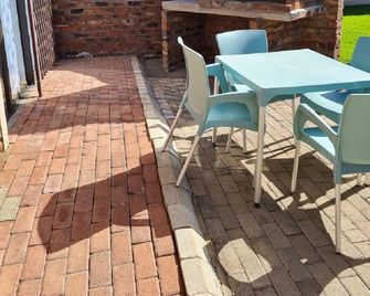 Skietberg Lodge - Colesberg - Innenhof