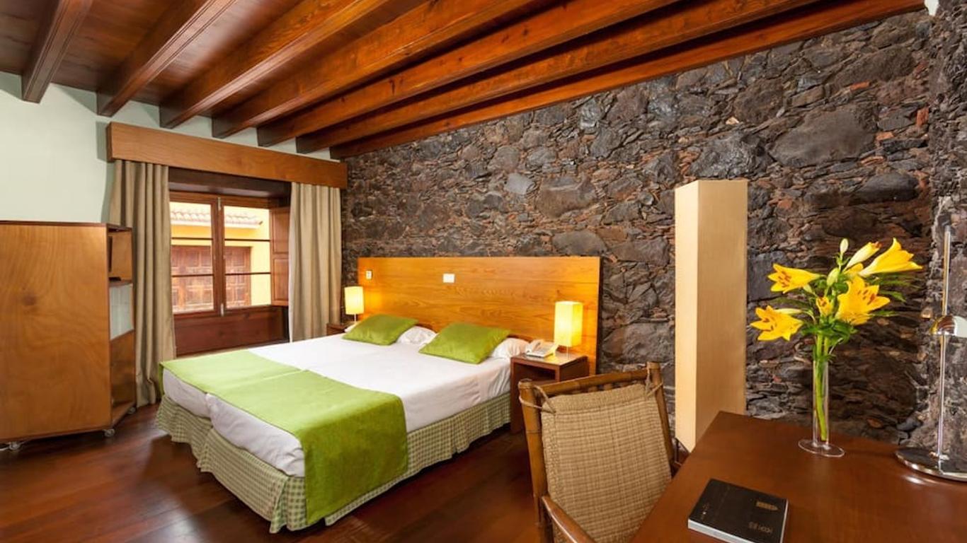 هوتل لا كوينتا روجا ذا سينسز كولكشن